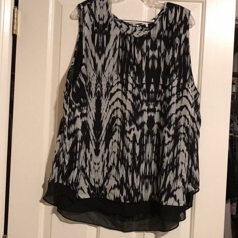 Black and White v neck dress shirt